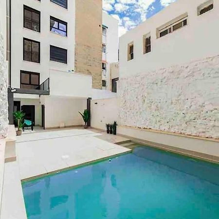 Apartamentos Breton 17 Suite Familiar Аліканте Екстер'єр фото
